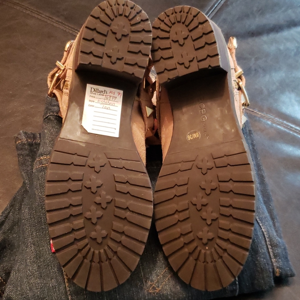 BCBGeneration leather booties. - Picture 5 of 8